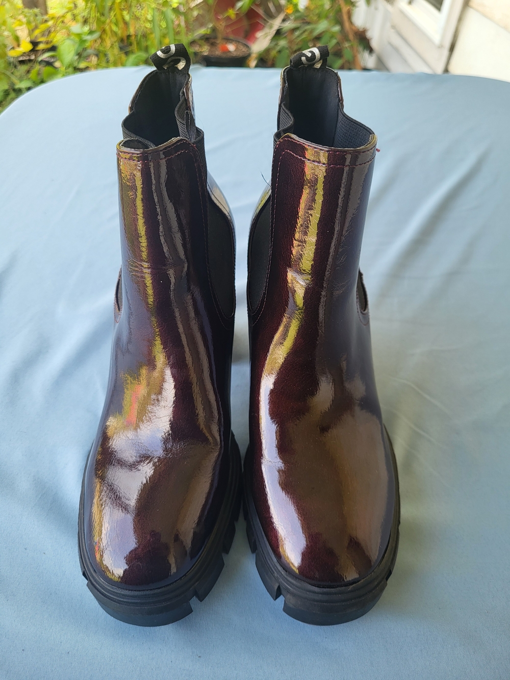 GBG Los Angeles Patent Chelsea Booties in Burgundy